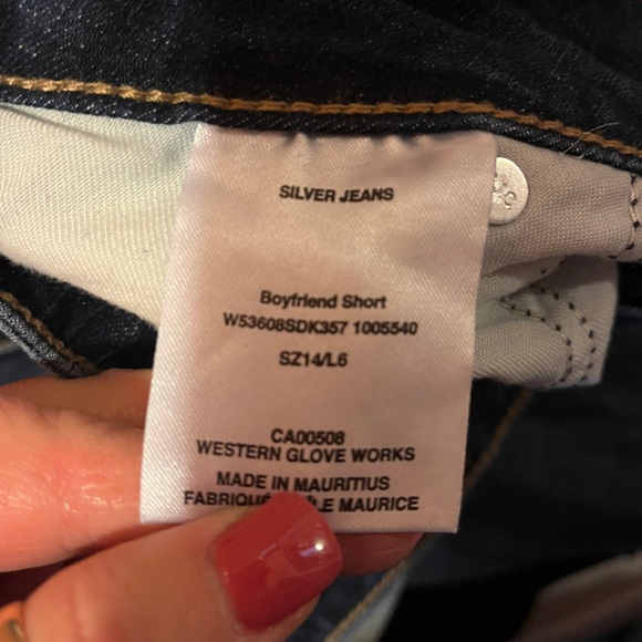 Silver Jeans Co, Boyfriend Short, Size 14, Length 6”, Midrise - Picture 3 of 3